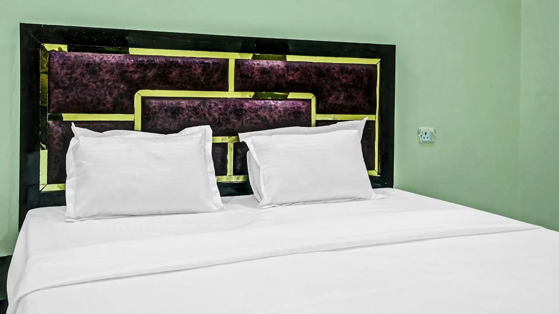Hotel Oyo Flagship Tara Holiday Homes Stay Varanasi