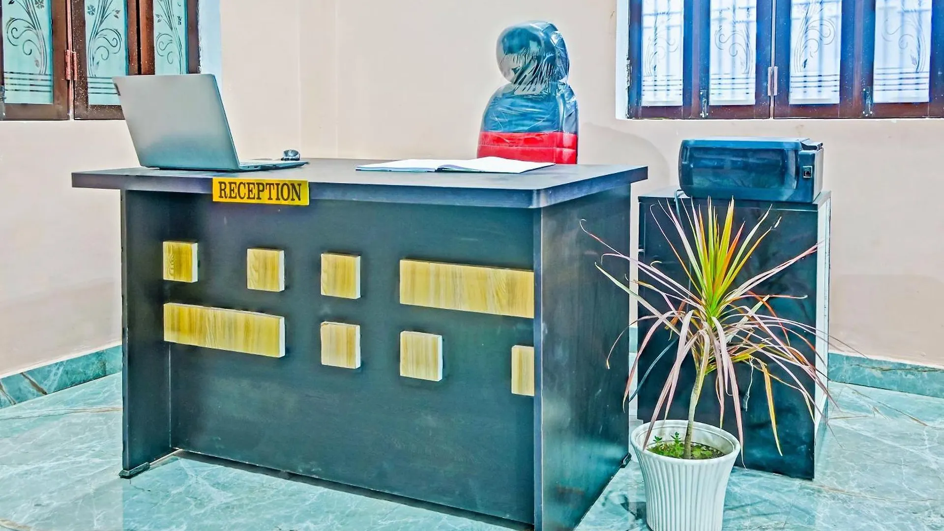Oyo Flagship Tara Holiday Homes Stay Varanasi Hotel