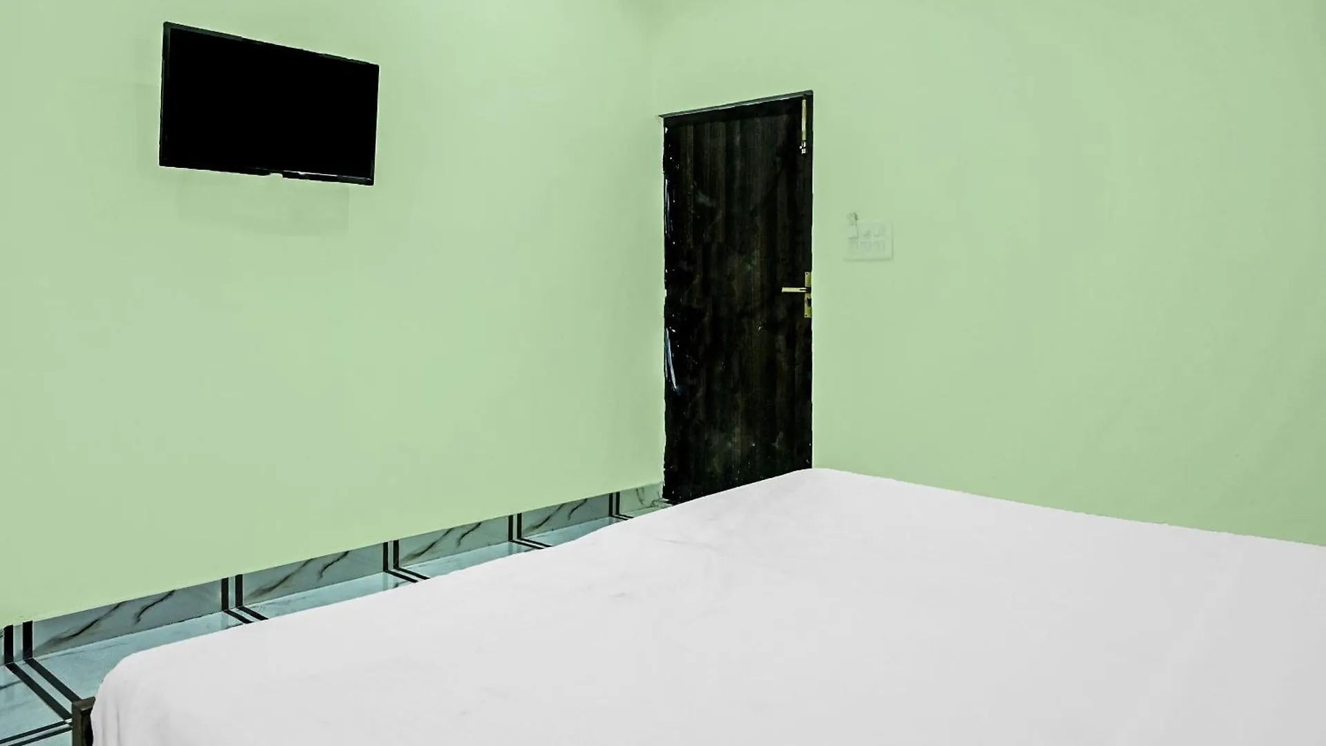 Oyo Flagship Tara Holiday Homes Stay Varanasi Hotel
