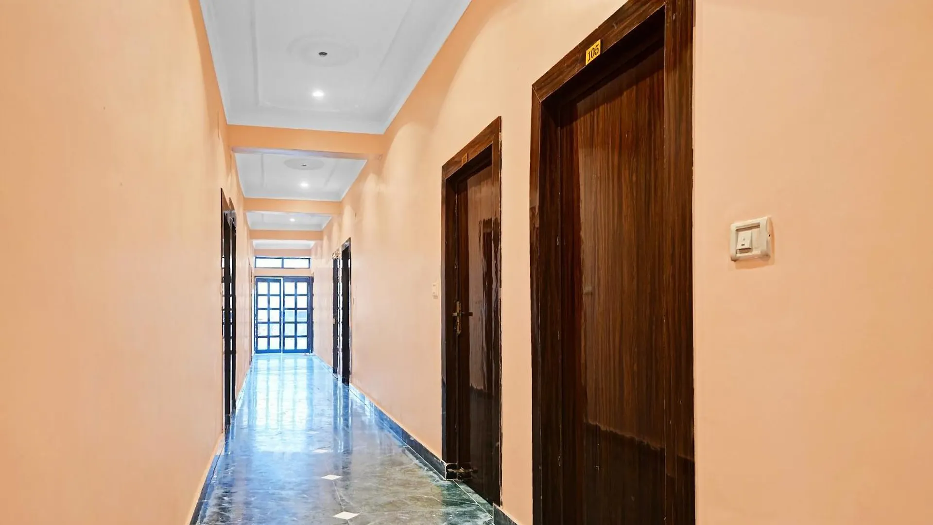 Oyo Flagship Tara Holiday Homes Stay Varanasi